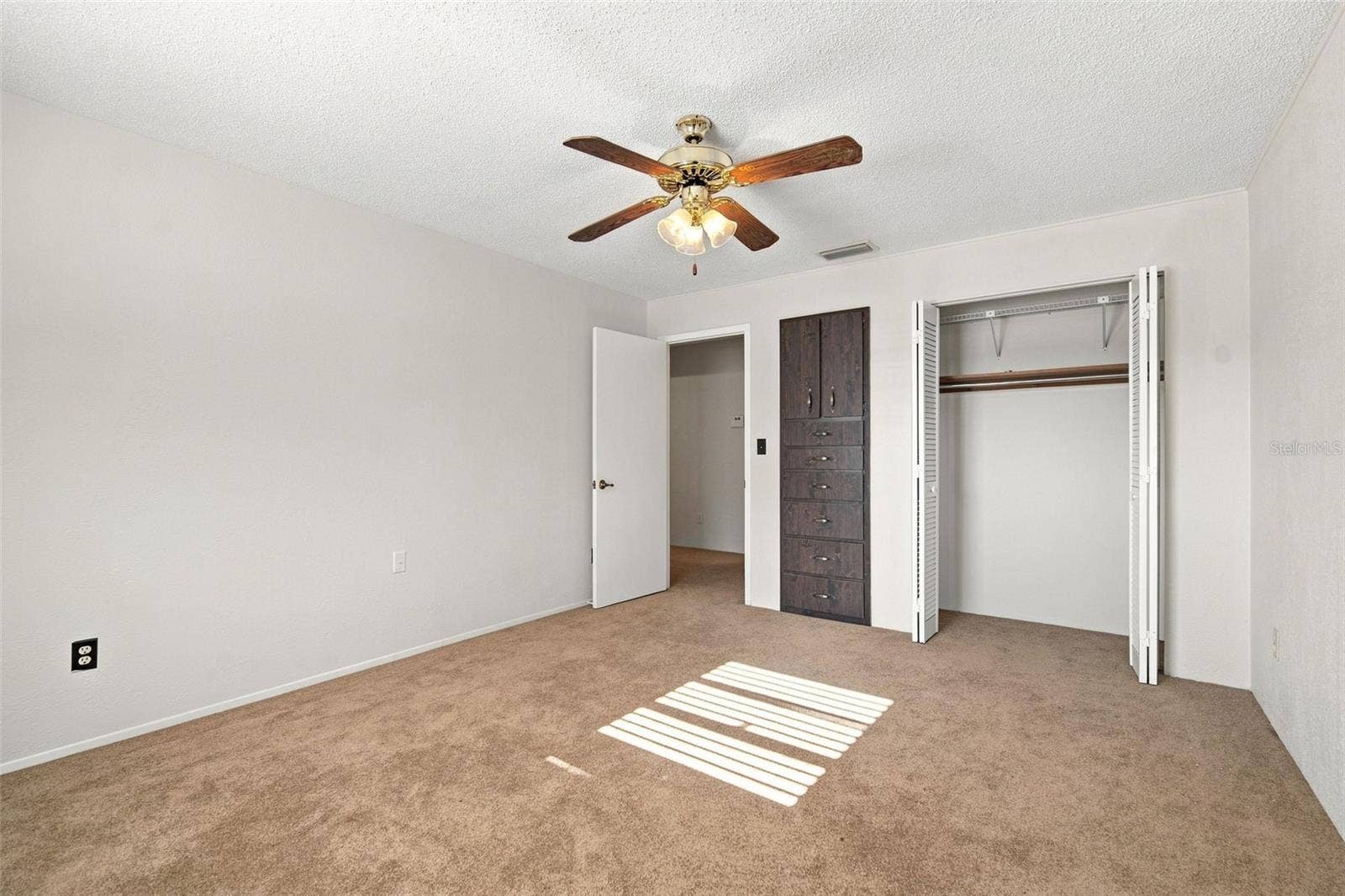 2705 SILVER LAKE AVENUE, Tampa, FL 33614