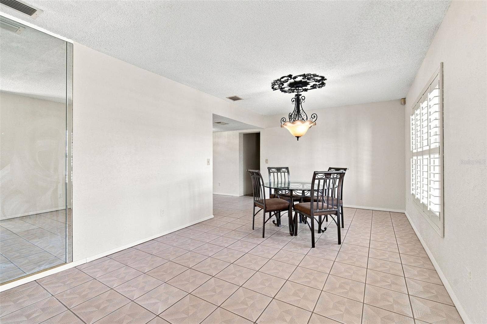 2705 SILVER LAKE AVENUE, Tampa, FL 33614