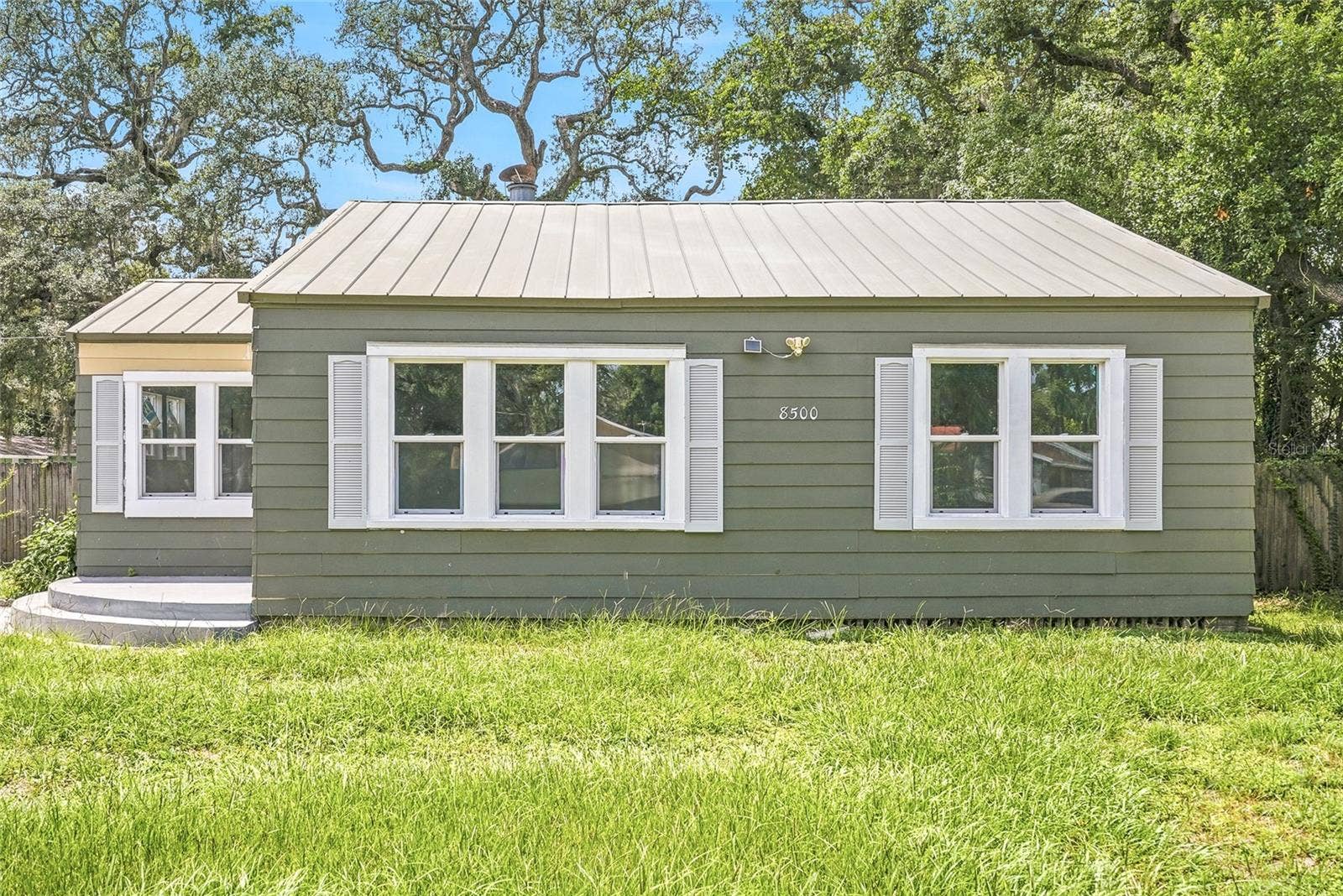 8500 N BOULEVARD, Tampa, FL 33604