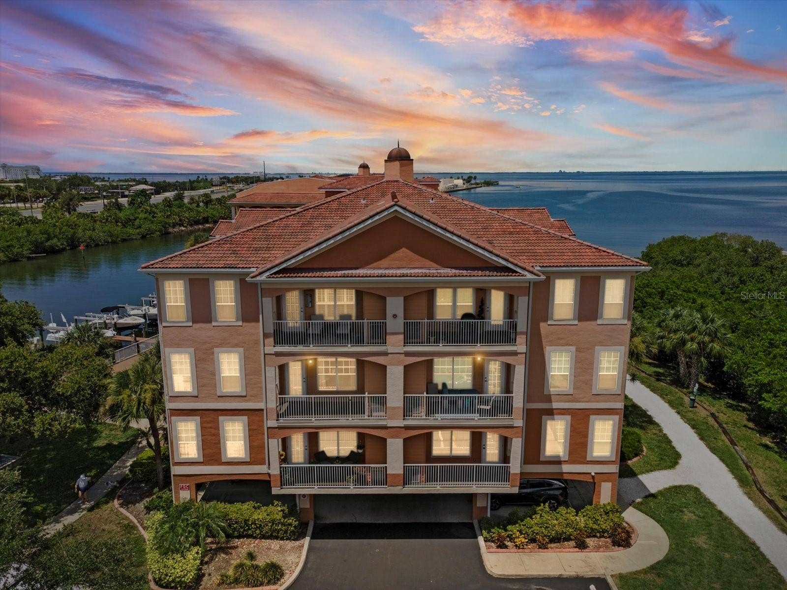 5000 CULBREATH KEY WAY, #9-301, Tampa, FL 33611 5000 CULBREATH KEY WAY, #9-301, Tampa, FL 33611
