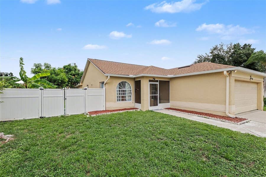 Property photo for 1607 WIDELAKE COURT, Brandon, FL