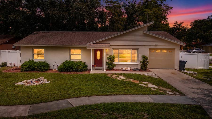 Property photo for 11007 AIRVIEW DRIVE, Tampa, FL