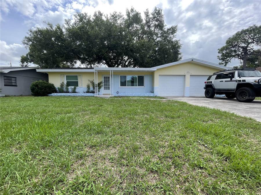 Property photo for 635 DEVILLE DRIVE E, Largo, FL