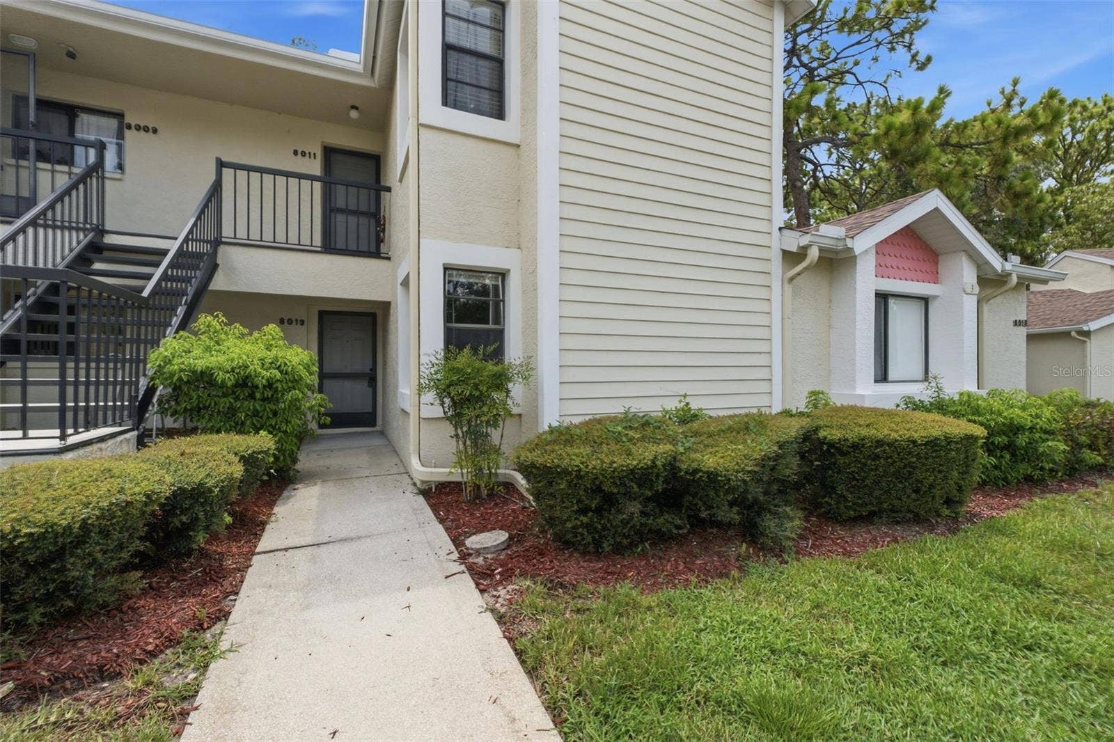 8013 PICKETTS COURT, #1, Weeki Wachee, FL 34613 Front of building