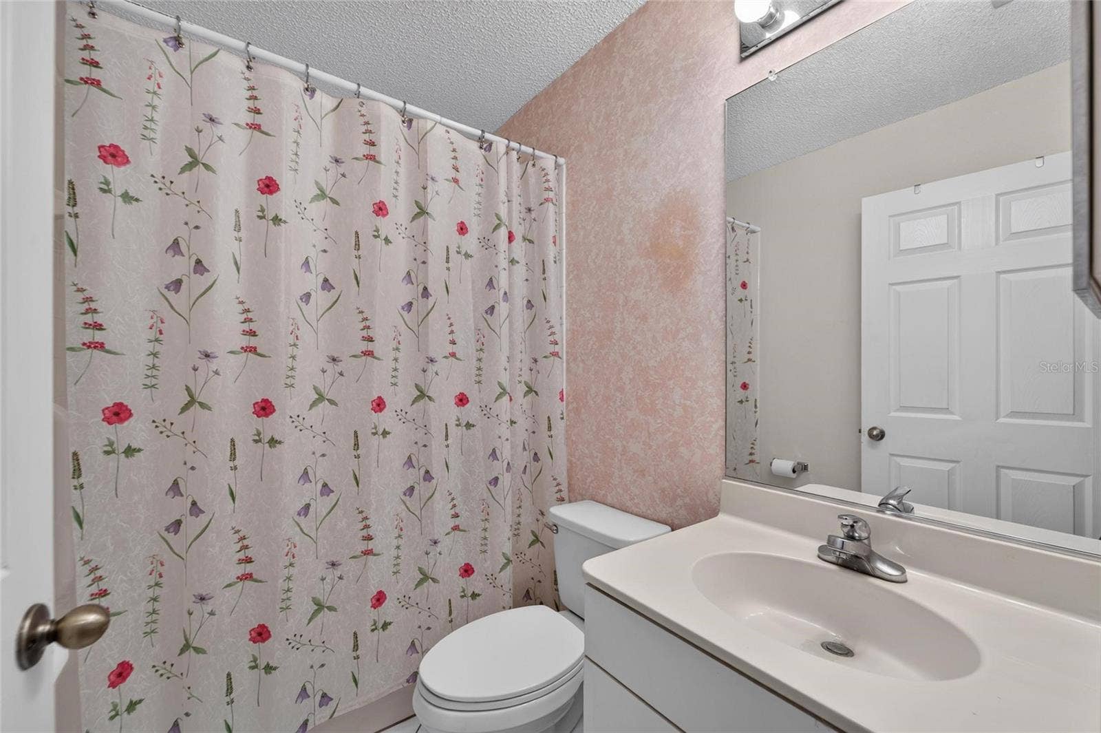 1023 MCDANIEL STREET, #139, Sun City Center, FL 33573 Guest Bath