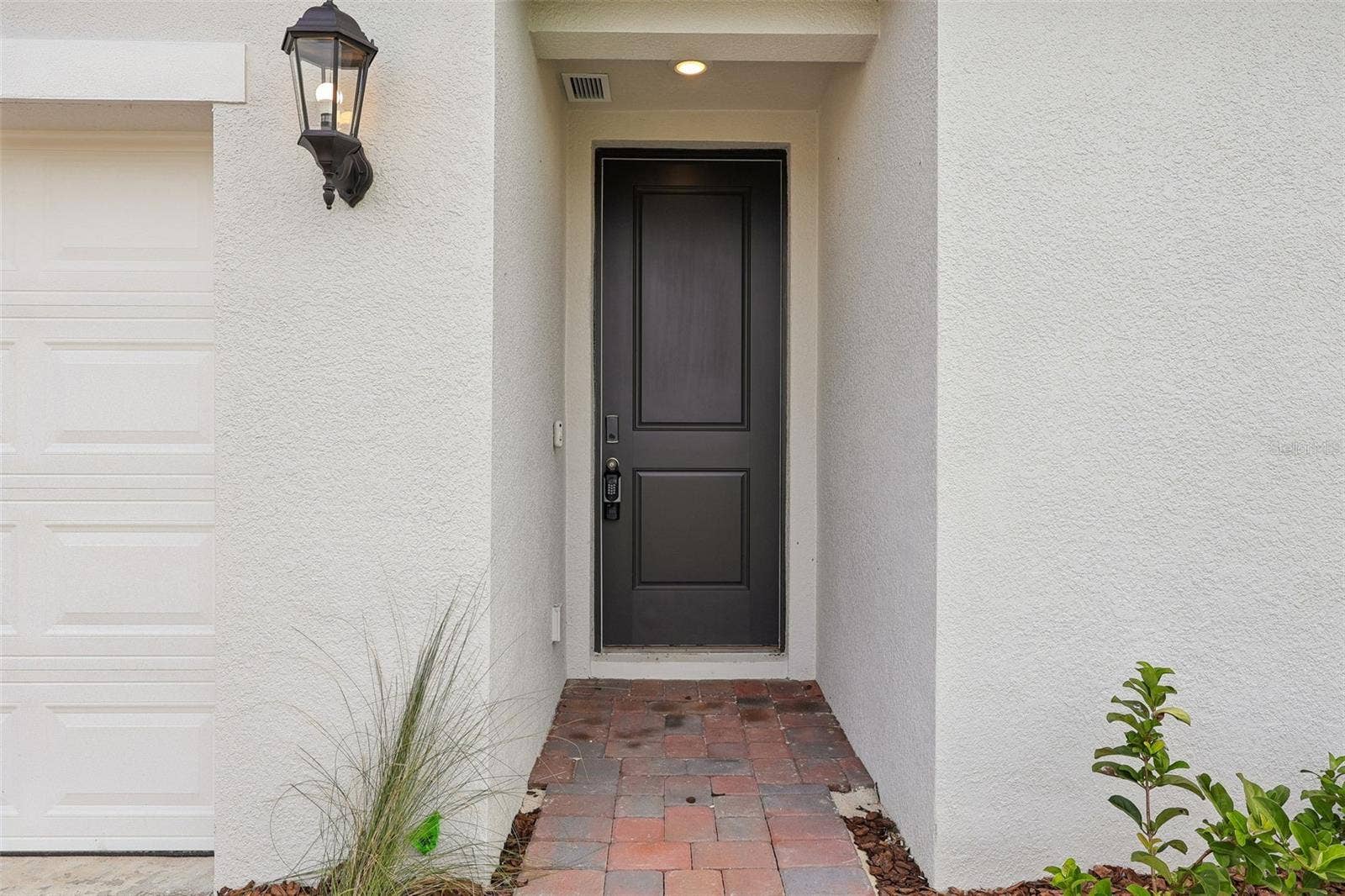 2194 WILDBERRY WAY, Minneola, FL 34715 2194 WILDBERRY WAY, Minneola, FL 34715