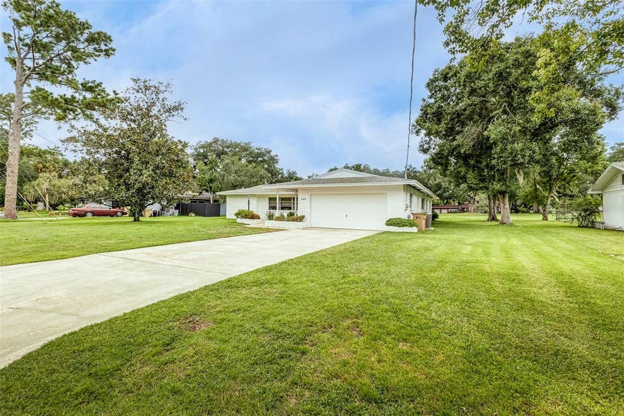 Property photo for 936 N RIVERHILLS DRIVE, Tampa, FL