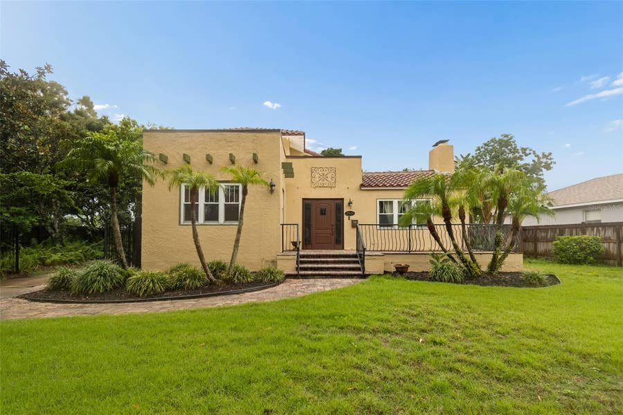 Property photo for 2518 GRANADA CIRCLE E, St Petersburg, FL