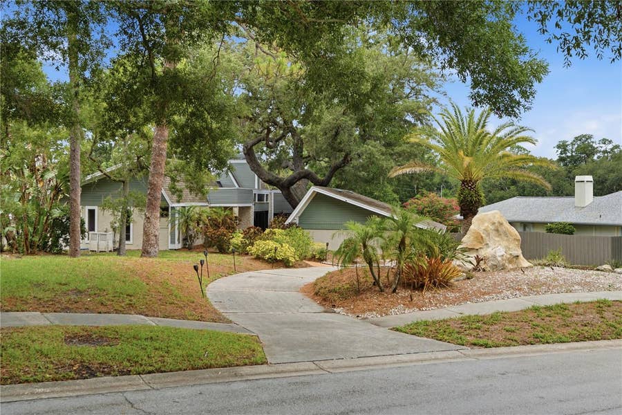 Property photo for 2860 BRIARWOOD LANE, Palm Harbor, FL
