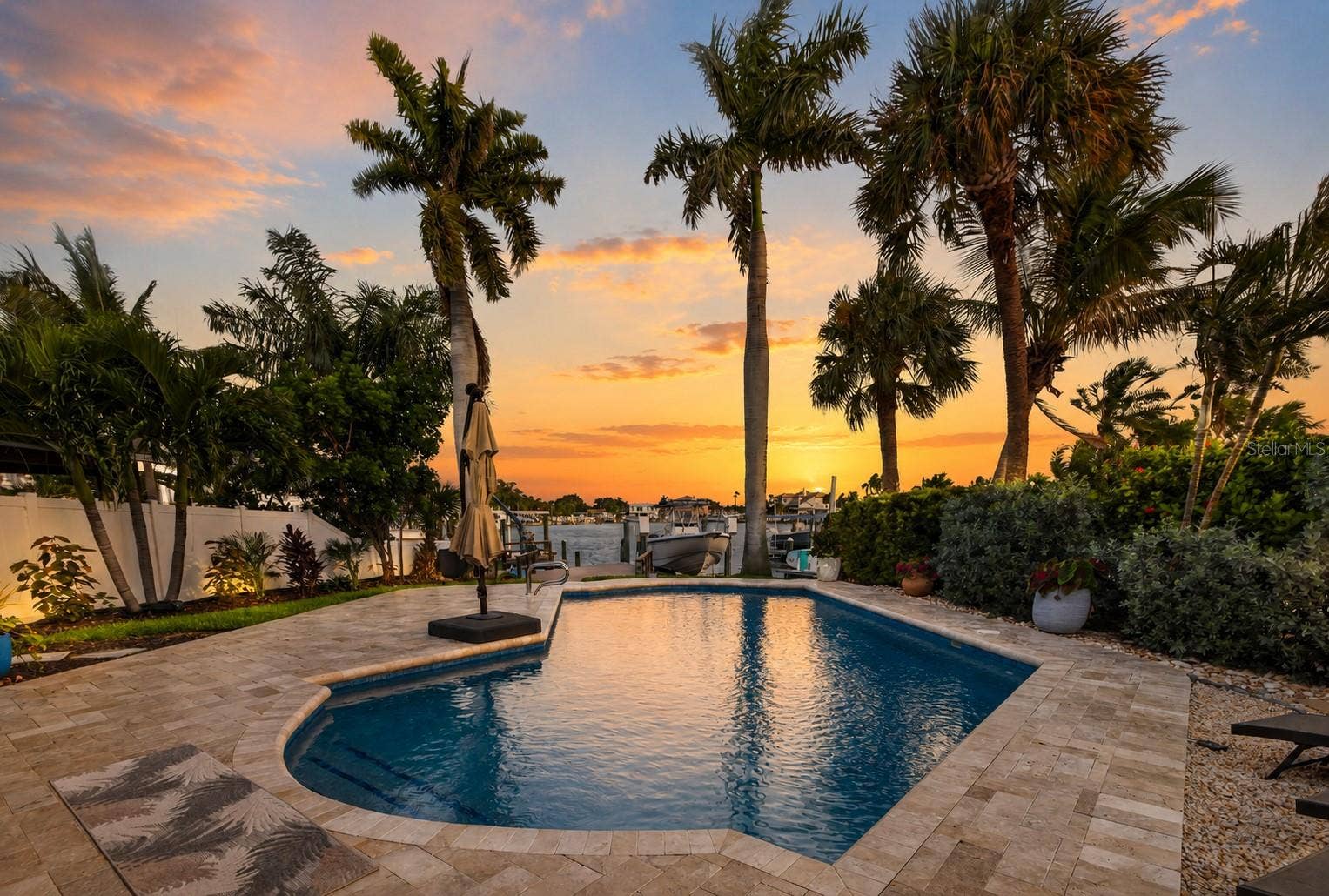 8009 13TH AVENUE S, St Petersburg, FL 33707 8009 13TH AVENUE S, St Petersburg, FL 33707