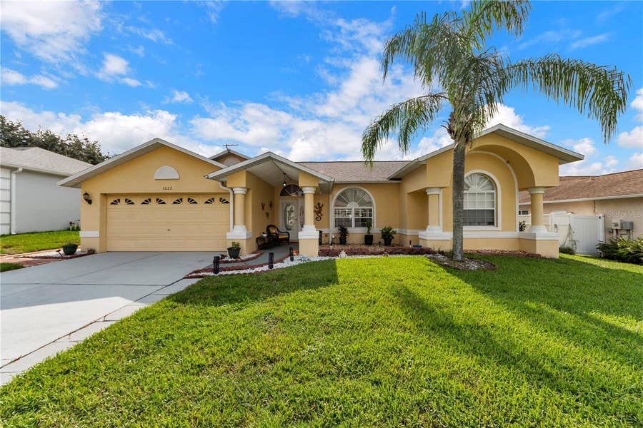 Property photo for 1622 CRAZY HORSE DR, Lutz, FL