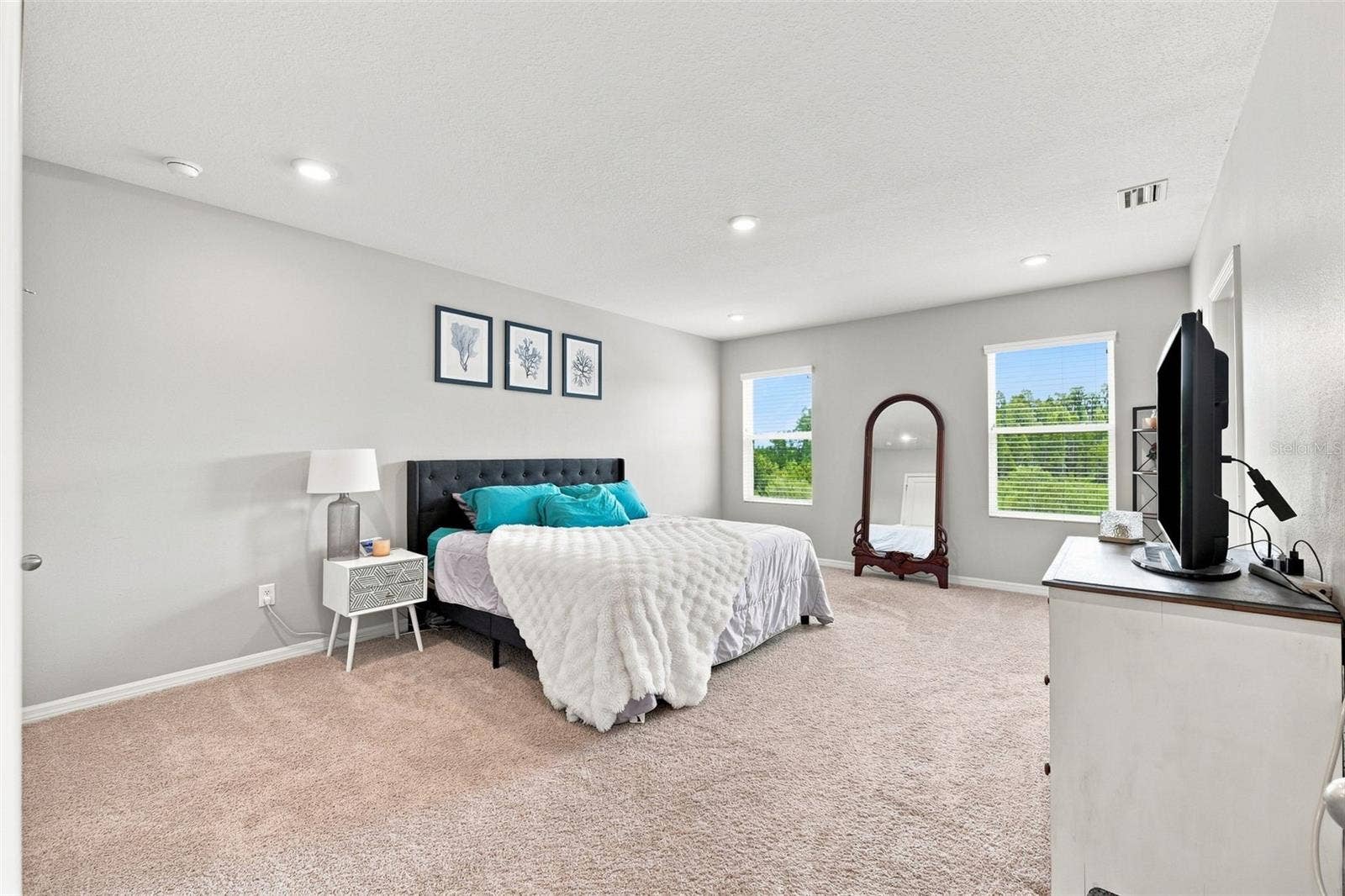 8673 BOWER BASS CIRCLE, Wesley Chapel, FL 33545 8673 BOWER BASS CIRCLE, Wesley Chapel, FL 33545