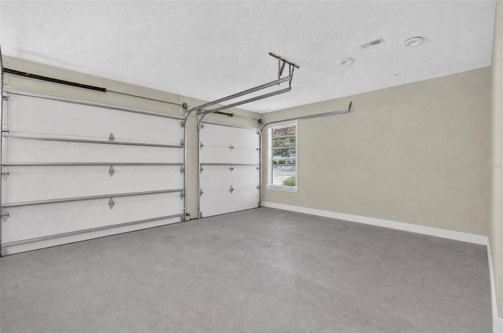 2604 ROYAL LIVERPOOL DRIVE, Tarpon Springs, FL 34688 Oversize Garage 2.5 with Golf Cart Garage