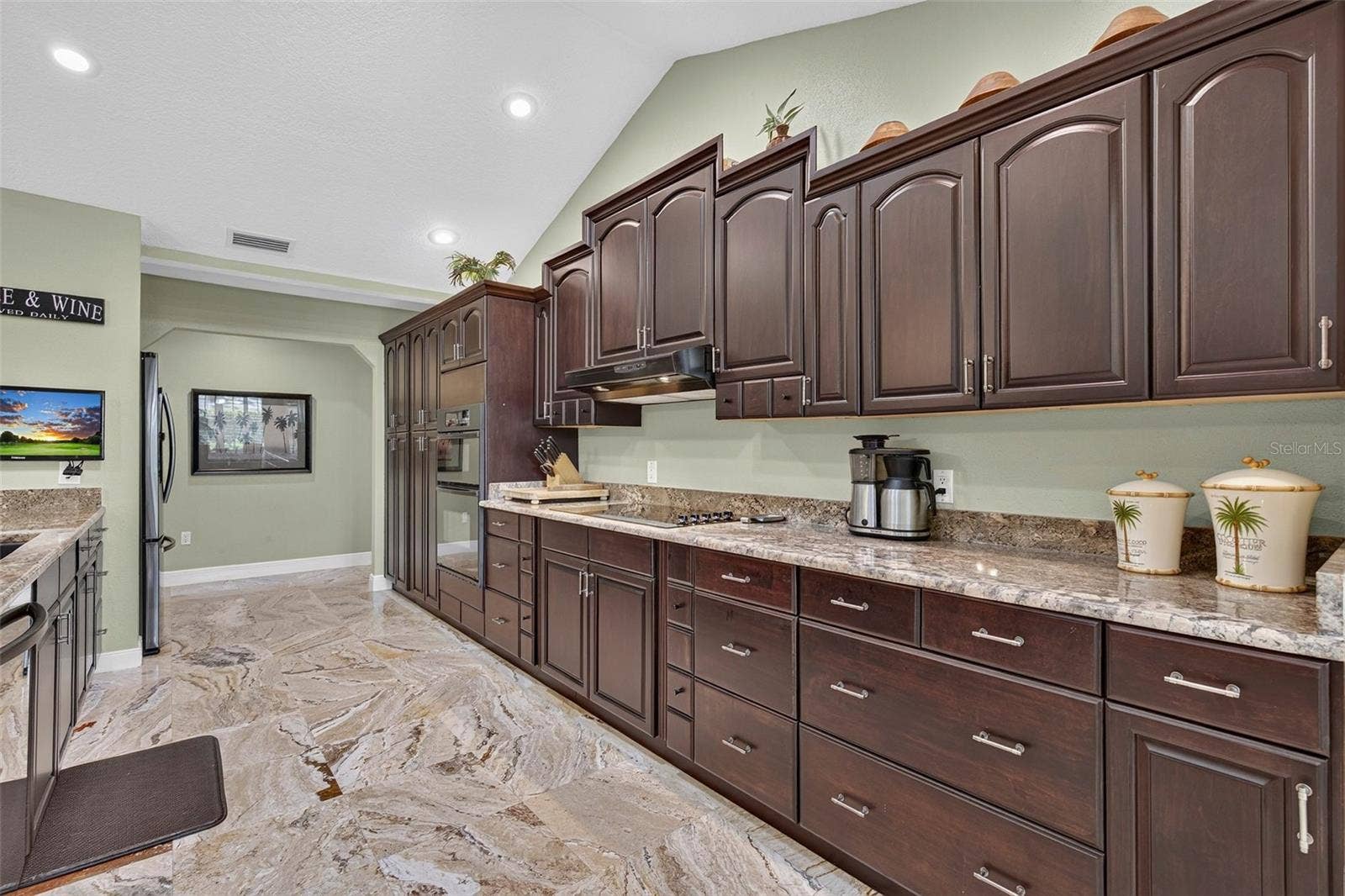 2604 ROYAL LIVERPOOL DRIVE, Tarpon Springs, FL 34688 2604 ROYAL LIVERPOOL DRIVE, Tarpon Springs, FL 34688
