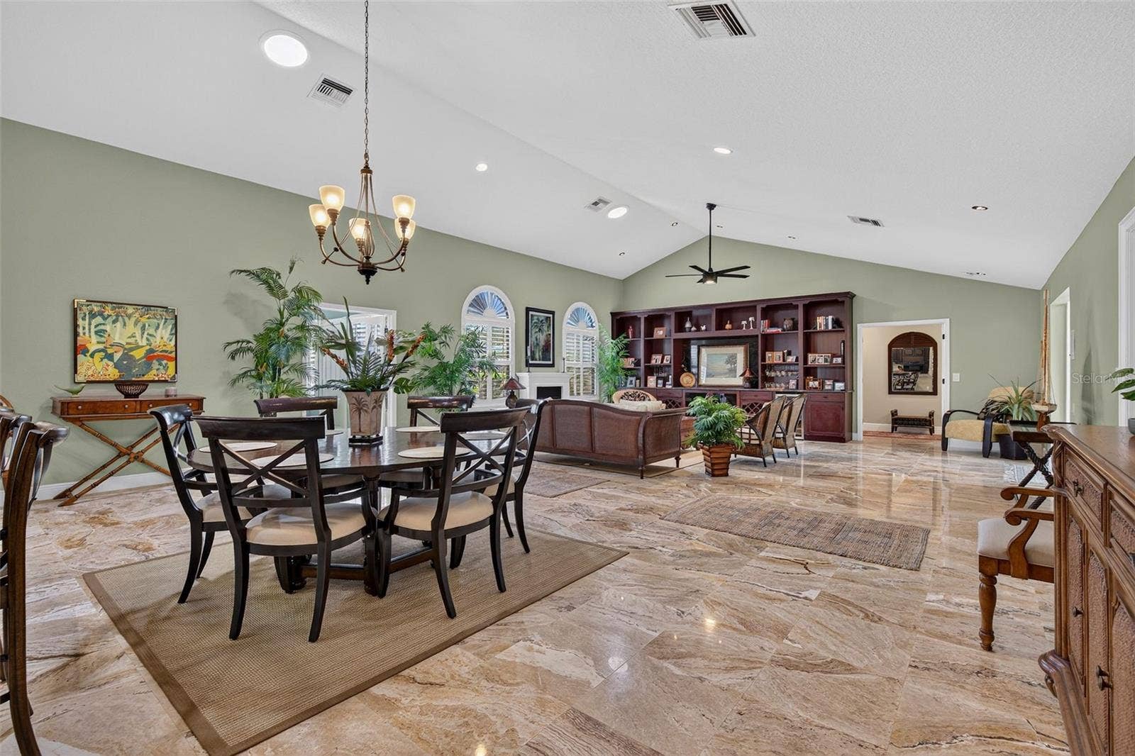 2604 ROYAL LIVERPOOL DRIVE, Tarpon Springs, FL 34688 2604 ROYAL LIVERPOOL DRIVE, Tarpon Springs, FL 34688