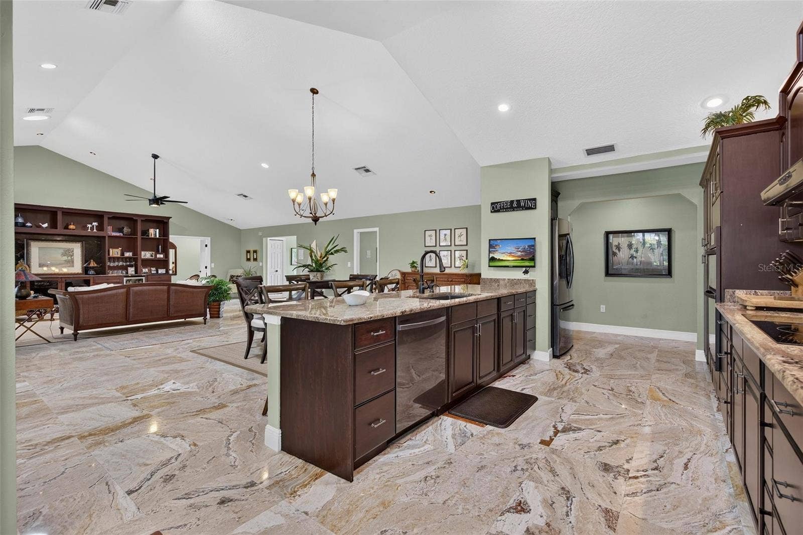 2604 ROYAL LIVERPOOL DRIVE, Tarpon Springs, FL 34688 2604 ROYAL LIVERPOOL DRIVE, Tarpon Springs, FL 34688