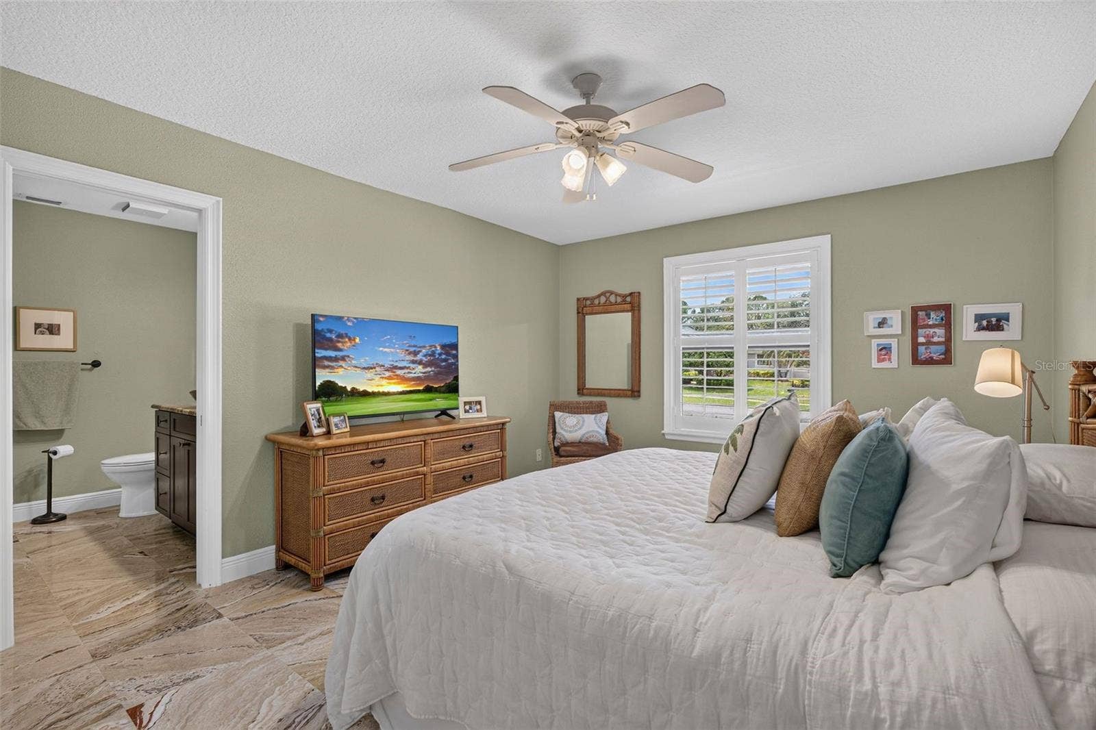 2604 ROYAL LIVERPOOL DRIVE, Tarpon Springs, FL 34688 2604 ROYAL LIVERPOOL DRIVE, Tarpon Springs, FL 34688