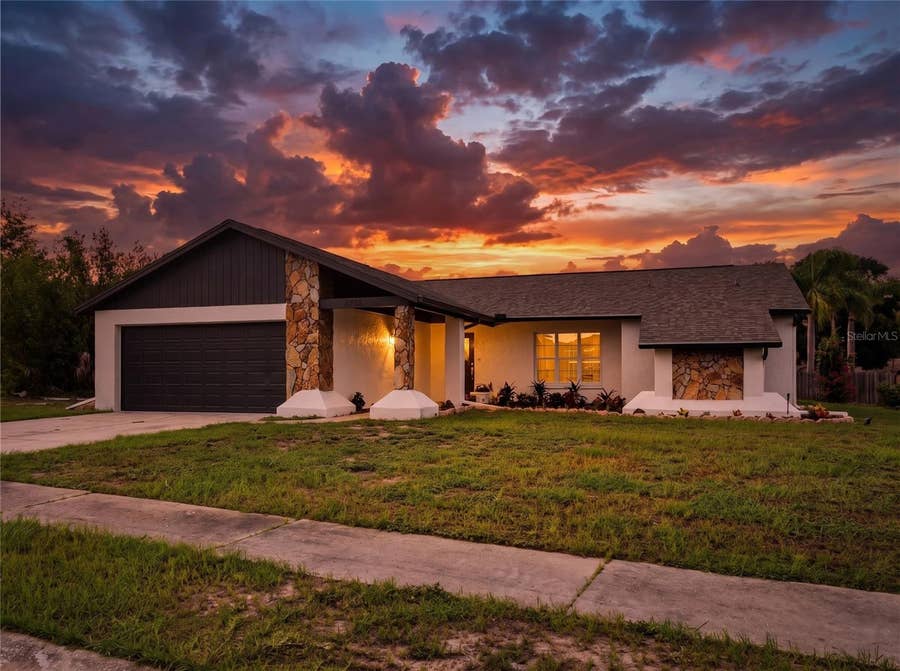 Property photo for 8035 LAUREL VISTA LOOP, Port Richey, FL