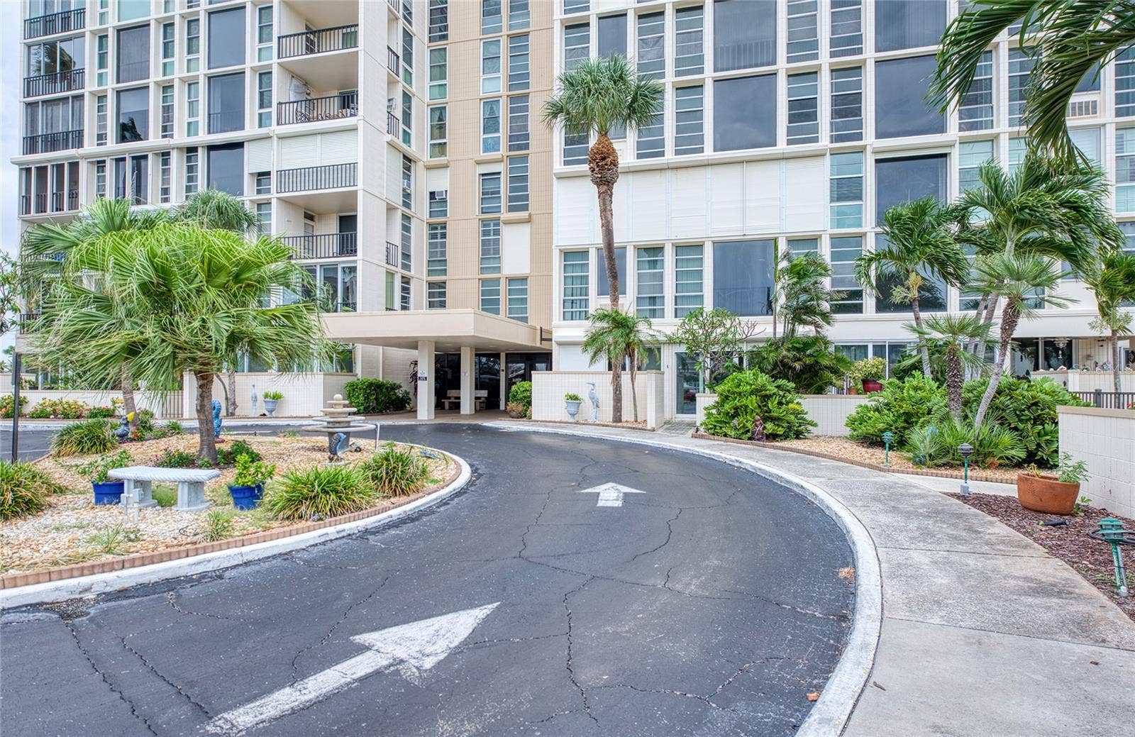 7400 SUN ISLAND DRIVE S, #709, South Pasadena, FL 33707