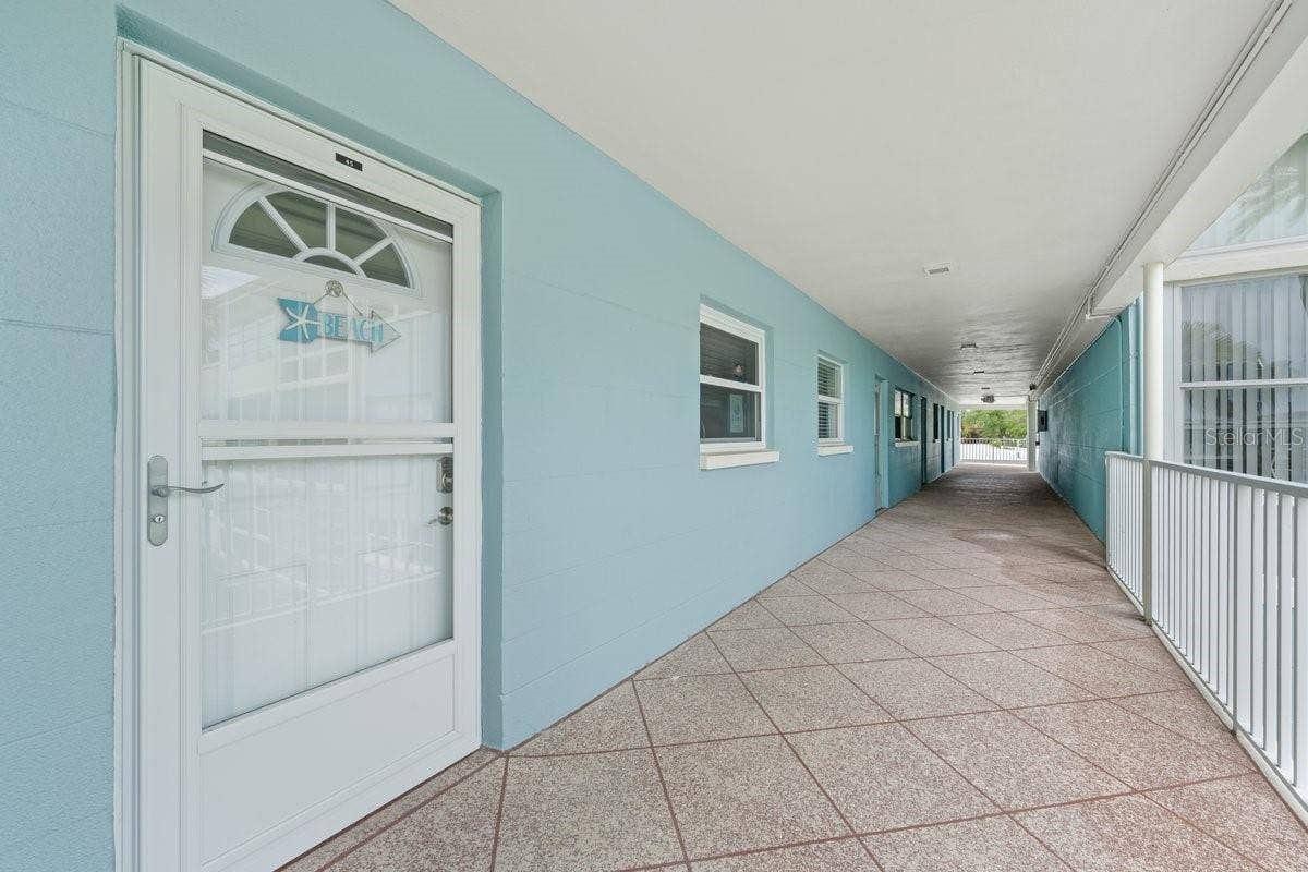 6061 2ND STREET E, #45, St Petersburg, FL 33706 6061 2ND STREET E, #45, St Petersburg, FL 33706
