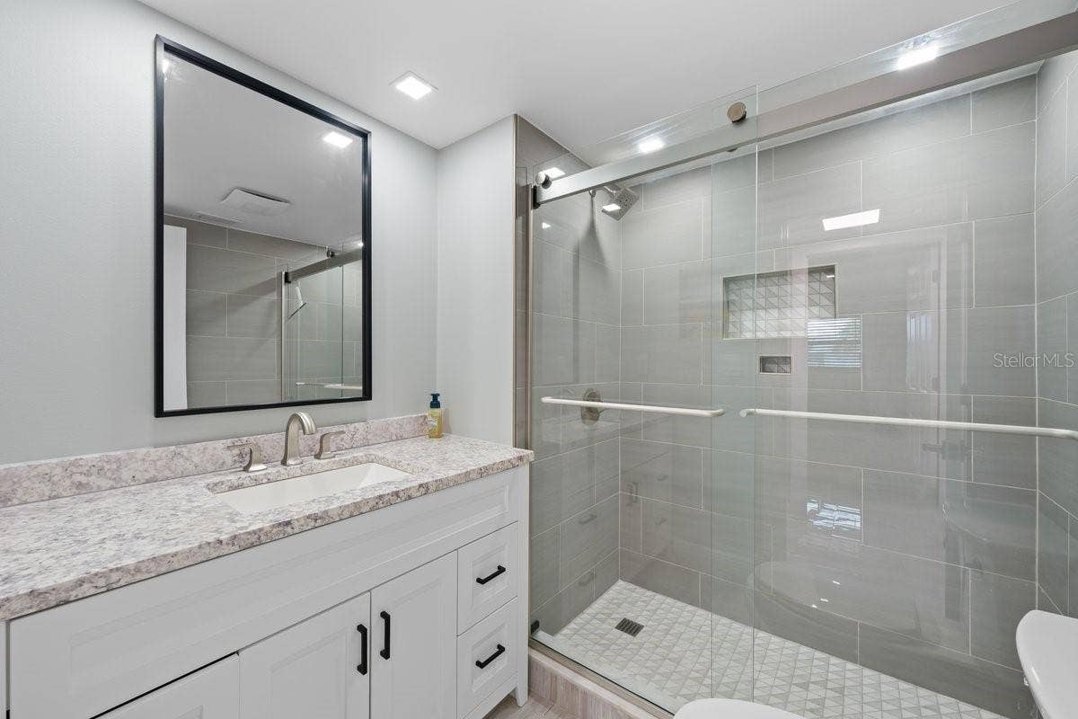 6061 2ND STREET E, #45, St Petersburg, FL 33706 6061 2ND STREET E, #45, St Petersburg, FL 33706