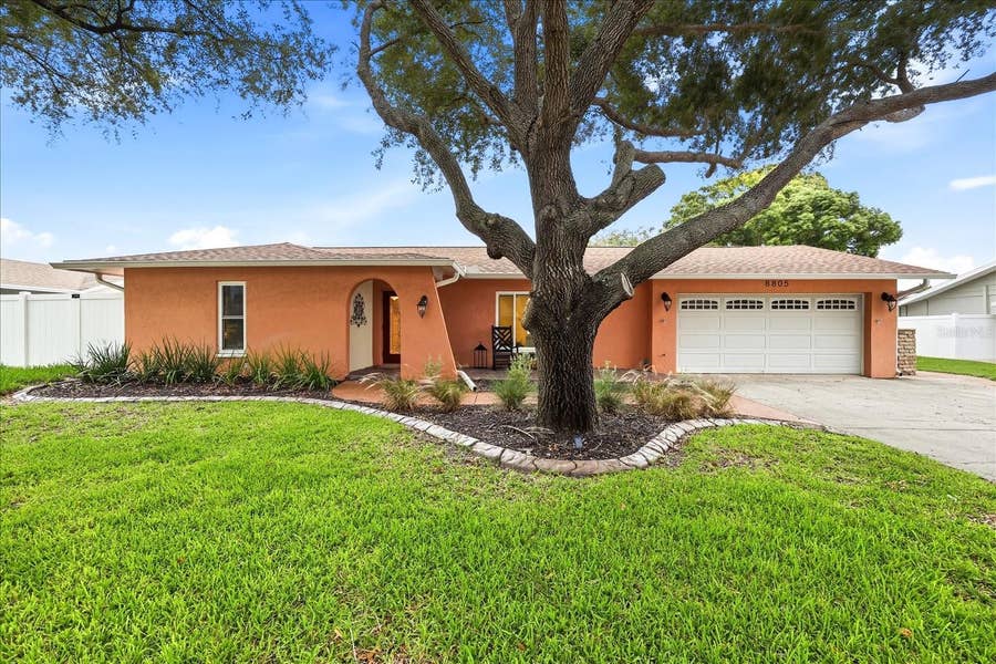 Property photo for 8805 KENWOOD ROAD, Seminole, FL