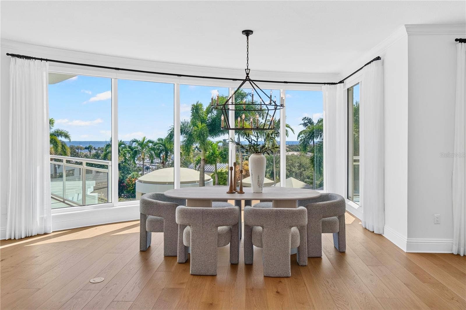 180 BEACH DRIVE NE, #502, St Petersburg, FL 33701 Formal Dining and Living Room