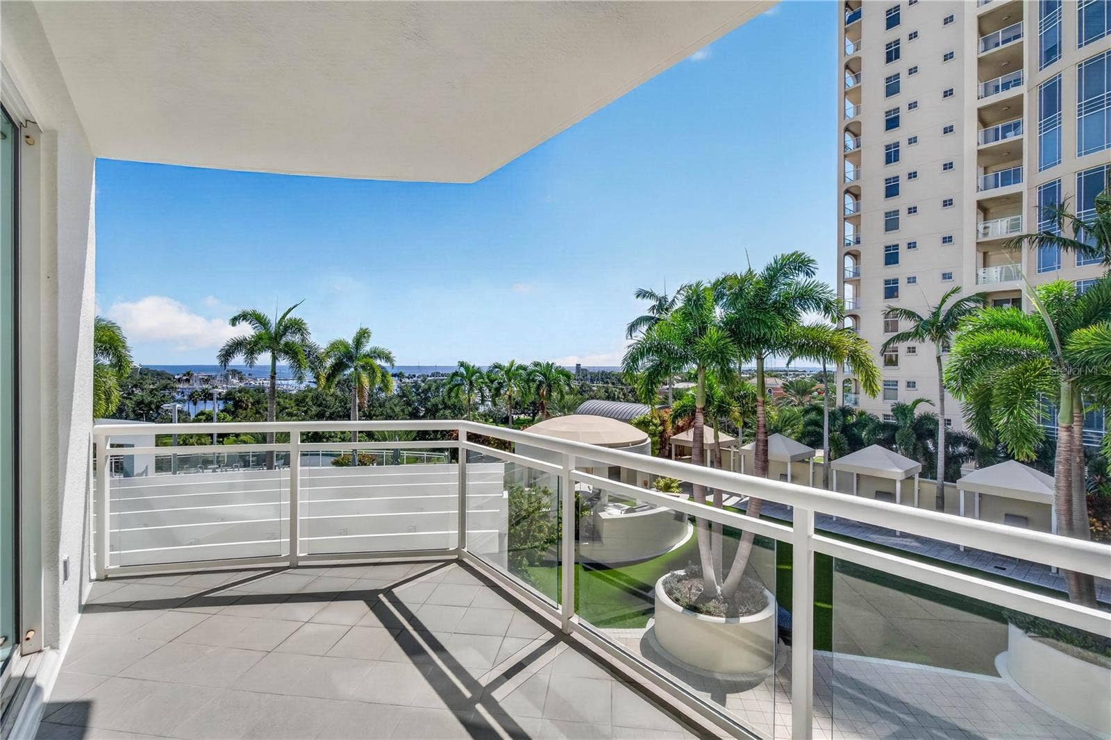 180 BEACH DRIVE NE, #502, St Petersburg, FL 33701 Family Room Balcony