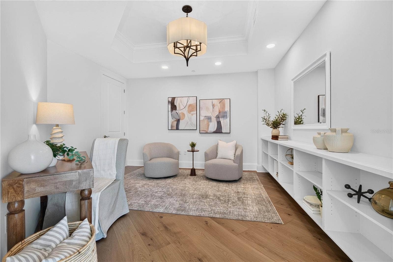 180 BEACH DRIVE NE, #502, St Petersburg, FL 33701 Study/Office