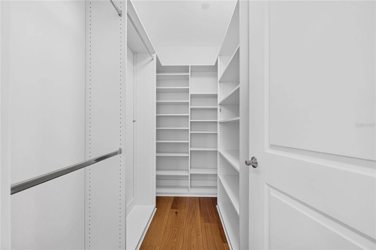 180 BEACH DRIVE NE, #502, St Petersburg, FL 33701 Guest Suite 2 Walk-In Closet