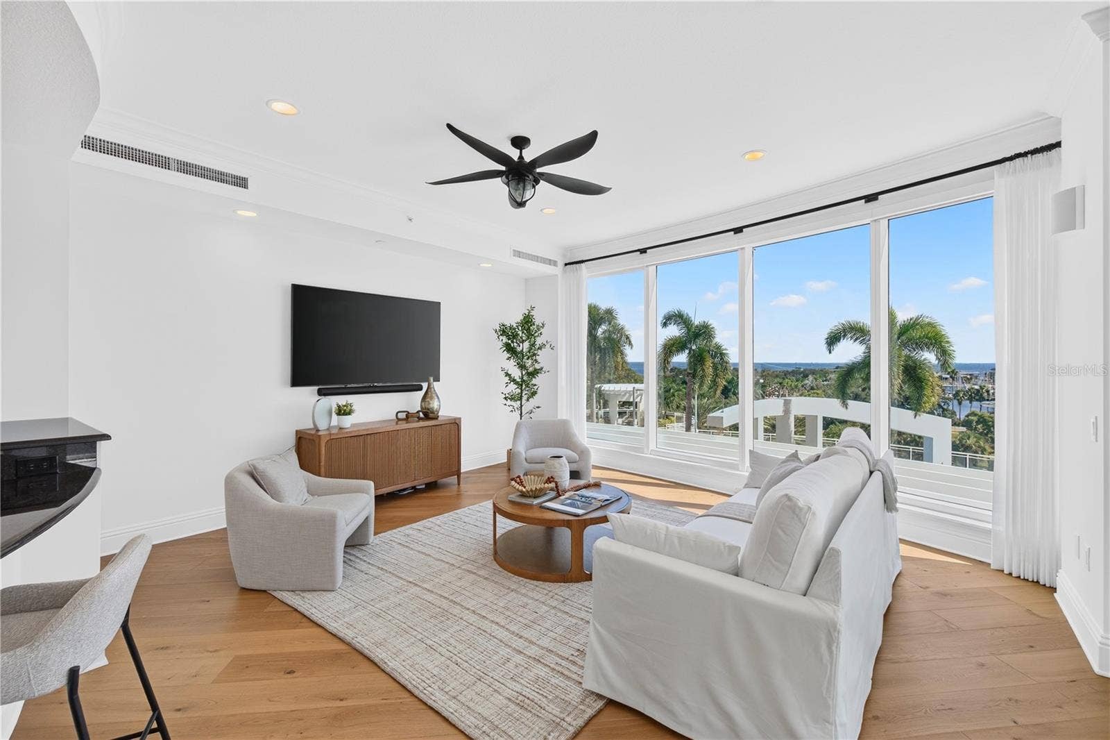 180 BEACH DRIVE NE, #502, St Petersburg, FL 33701 Family Room