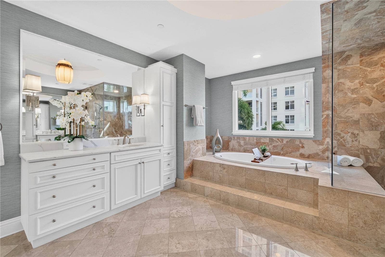 180 BEACH DRIVE NE, #502, St Petersburg, FL 33701 Primary Bath