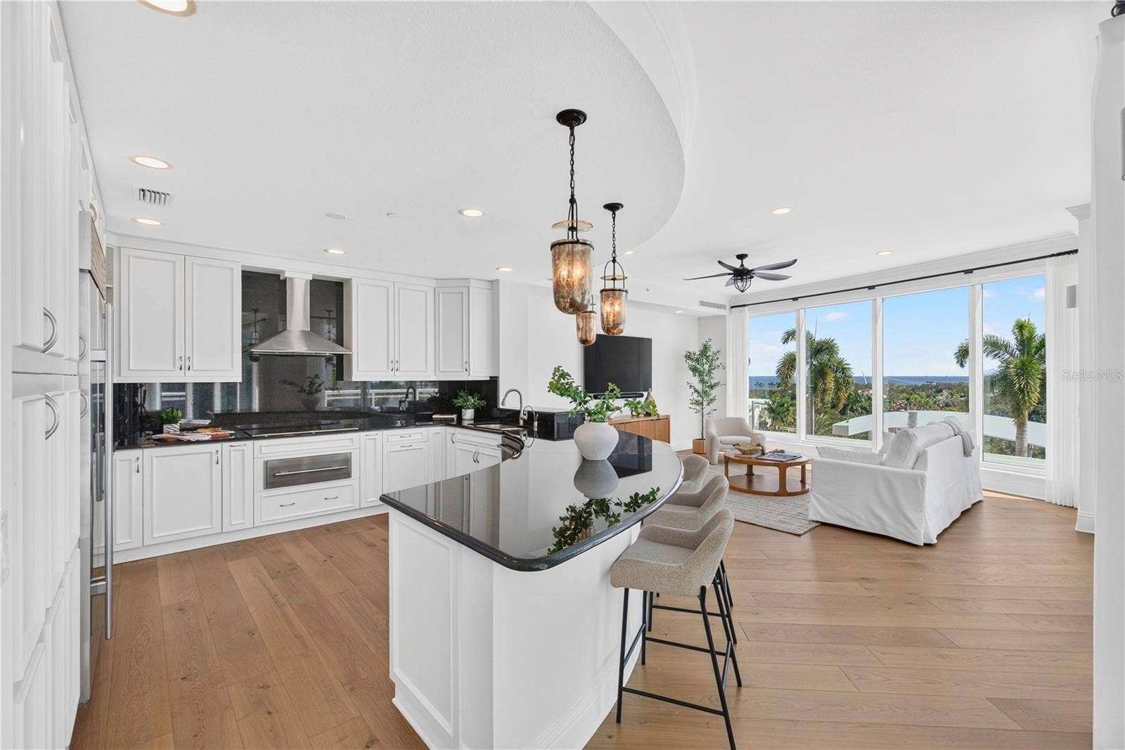 180 BEACH DRIVE NE, #502, St Petersburg, FL 33701 Kitchen & Family Room