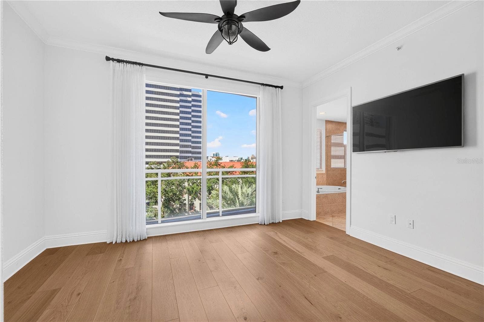 180 BEACH DRIVE NE, #502, St Petersburg, FL 33701 Guest Suite 2