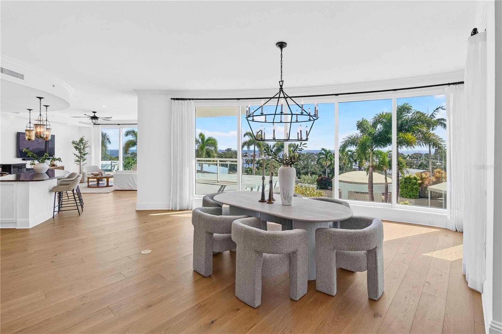180 BEACH DRIVE NE, #502, St Petersburg, FL 33701 Formal Dining and Living Room