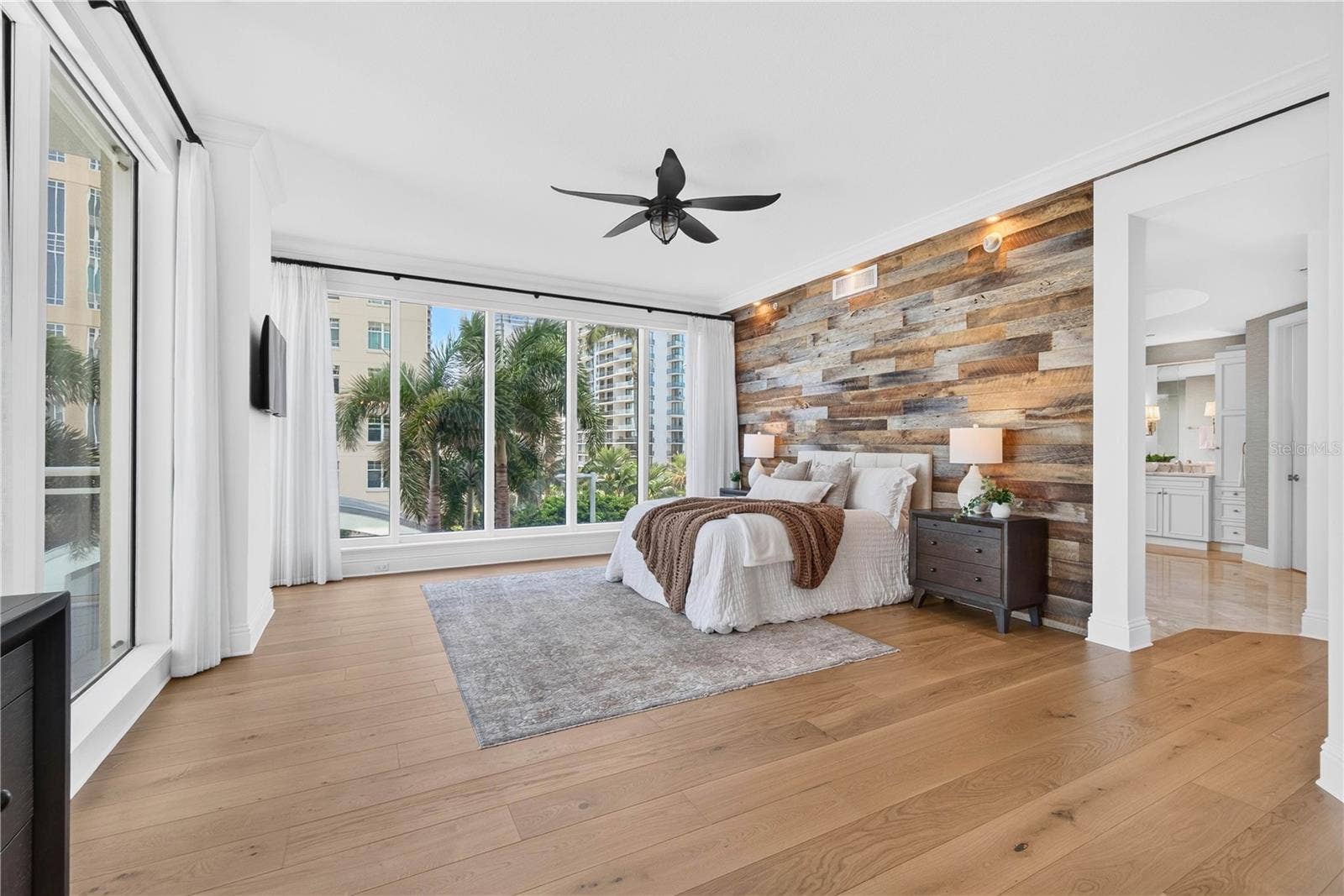 180 BEACH DRIVE NE, #502, St Petersburg, FL 33701 Primary Suite