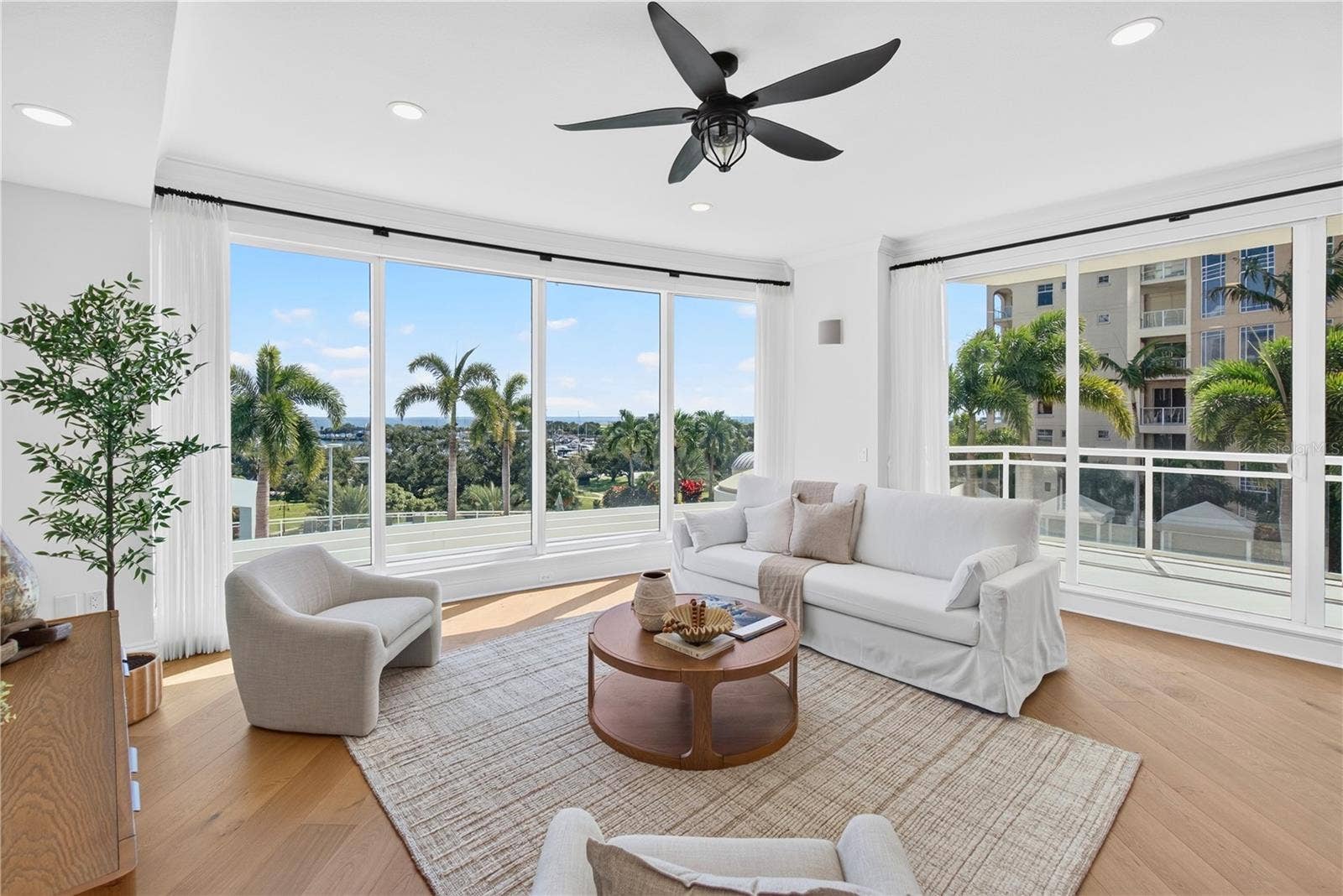 180 BEACH DRIVE NE, #502, St Petersburg, FL 33701 Family Room