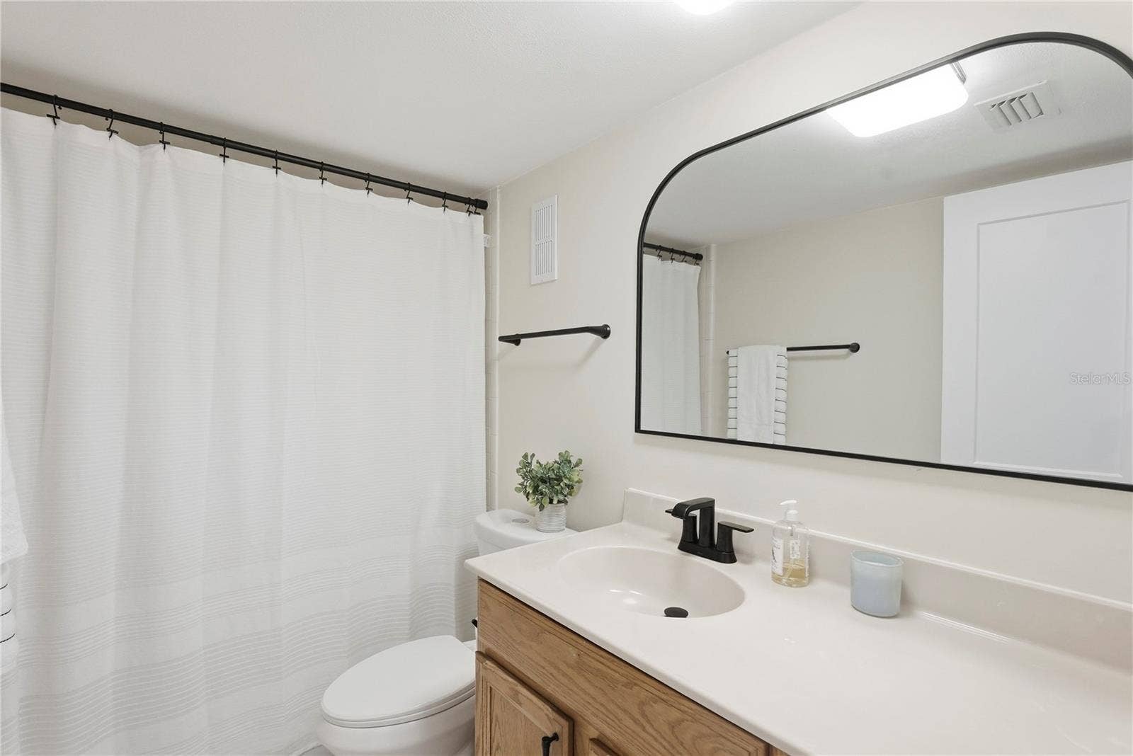 285 107TH AVENUE, #405, St Petersburg, FL 33706 285 107TH AVENUE, #405, St Petersburg, FL 33706