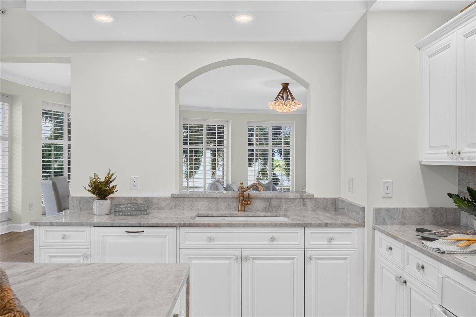 100 BEACH DRIVE NE, #401, St Petersburg, FL 33701 100 BEACH DRIVE NE, #401, St Petersburg, FL 33701