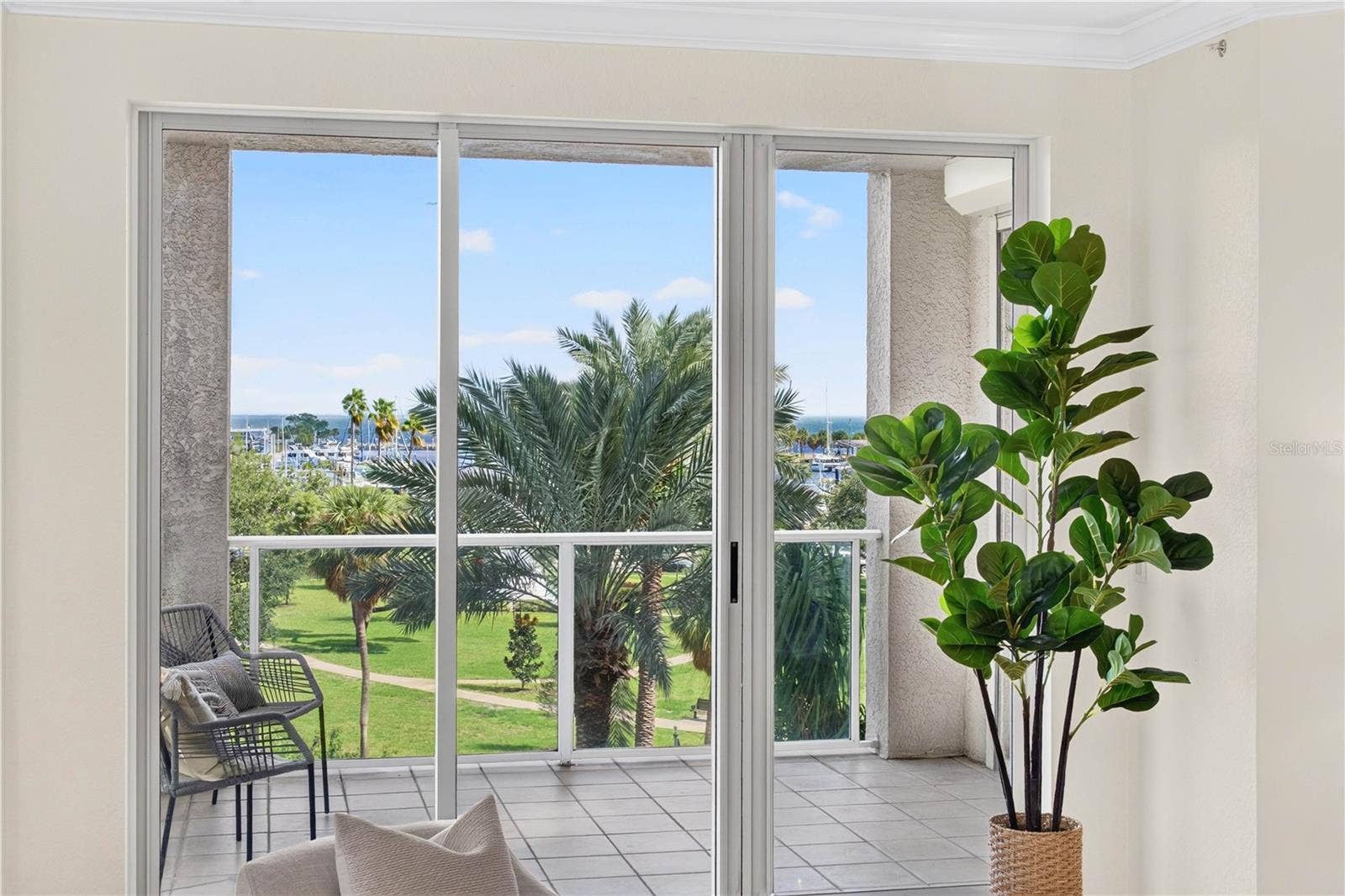 100 BEACH DRIVE NE, #401, St Petersburg, FL 33701 100 BEACH DRIVE NE, #401, St Petersburg, FL 33701