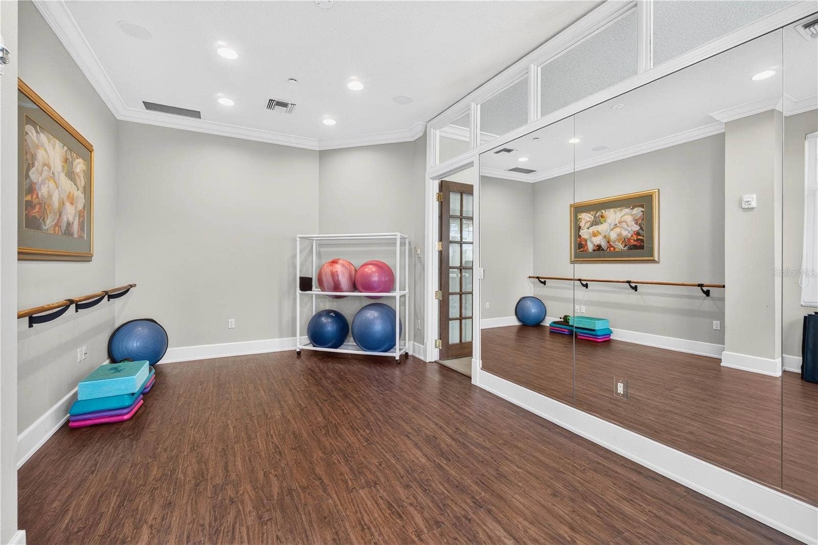 100 BEACH DRIVE NE, #401, St Petersburg, FL 33701 100 BEACH DRIVE NE, #401, St Petersburg, FL 33701