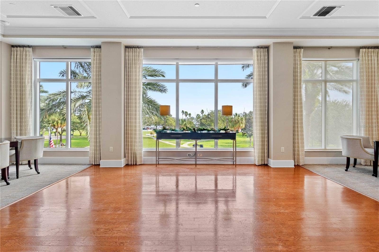 100 BEACH DRIVE NE, #401, St Petersburg, FL 33701 100 BEACH DRIVE NE, #401, St Petersburg, FL 33701