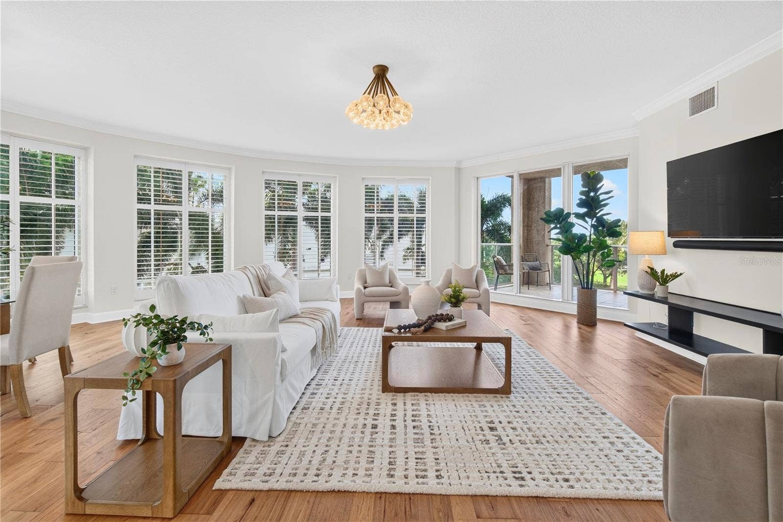 100 BEACH DRIVE NE, #401, St Petersburg, FL 33701 100 BEACH DRIVE NE, #401, St Petersburg, FL 33701