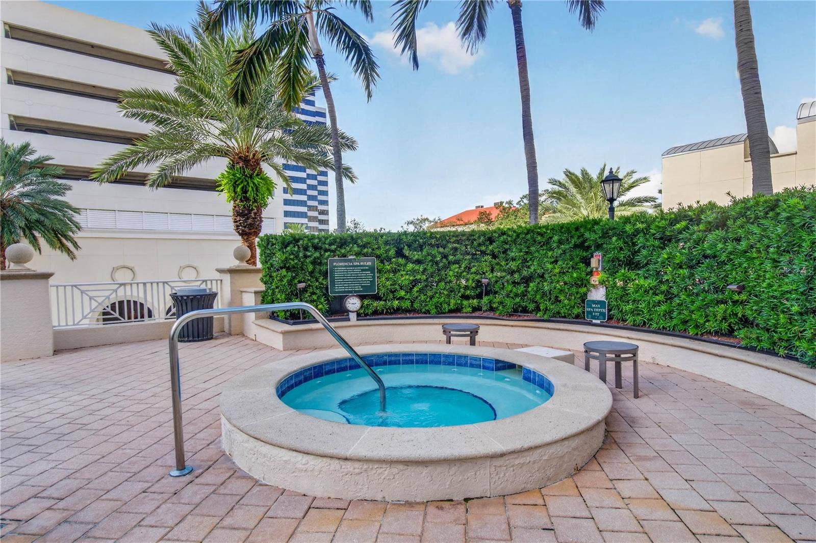 100 BEACH DRIVE NE, #401, St Petersburg, FL 33701 100 BEACH DRIVE NE, #401, St Petersburg, FL 33701
