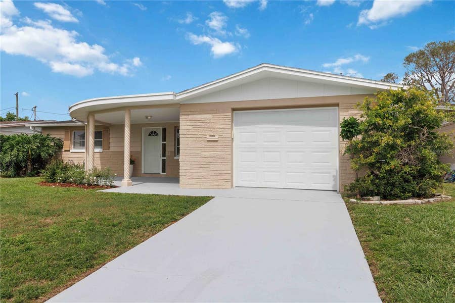 Property photo for 2044 PAMELA DRIVE, Holiday, FL