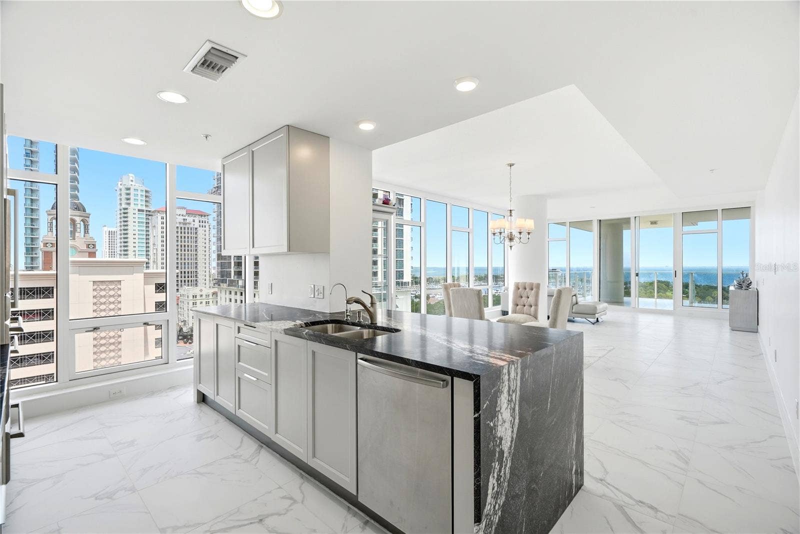 175 1ST STREET S, #1008, St Petersburg, FL 33701 175 1ST STREET S, #1008, St Petersburg, FL 33701