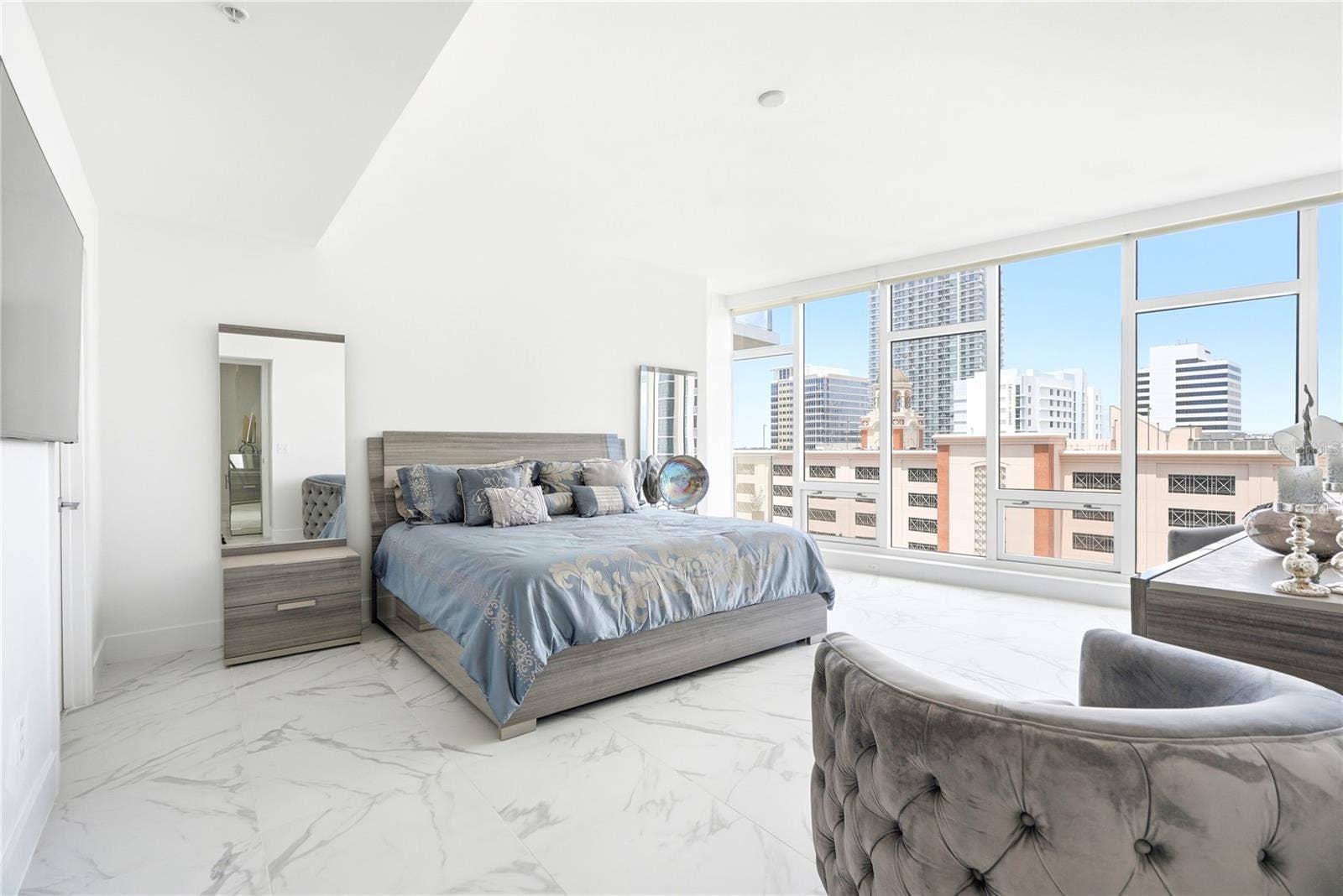 175 1ST STREET S, #1008, St Petersburg, FL 33701 175 1ST STREET S, #1008, St Petersburg, FL 33701