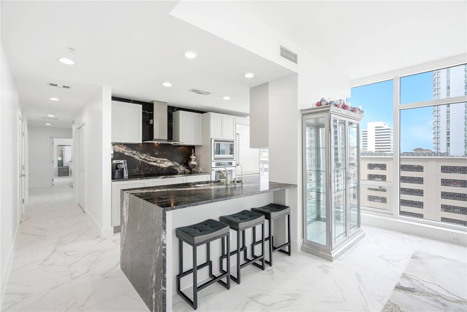 175 1ST STREET S, #1008, St Petersburg, FL 33701 175 1ST STREET S, #1008, St Petersburg, FL 33701