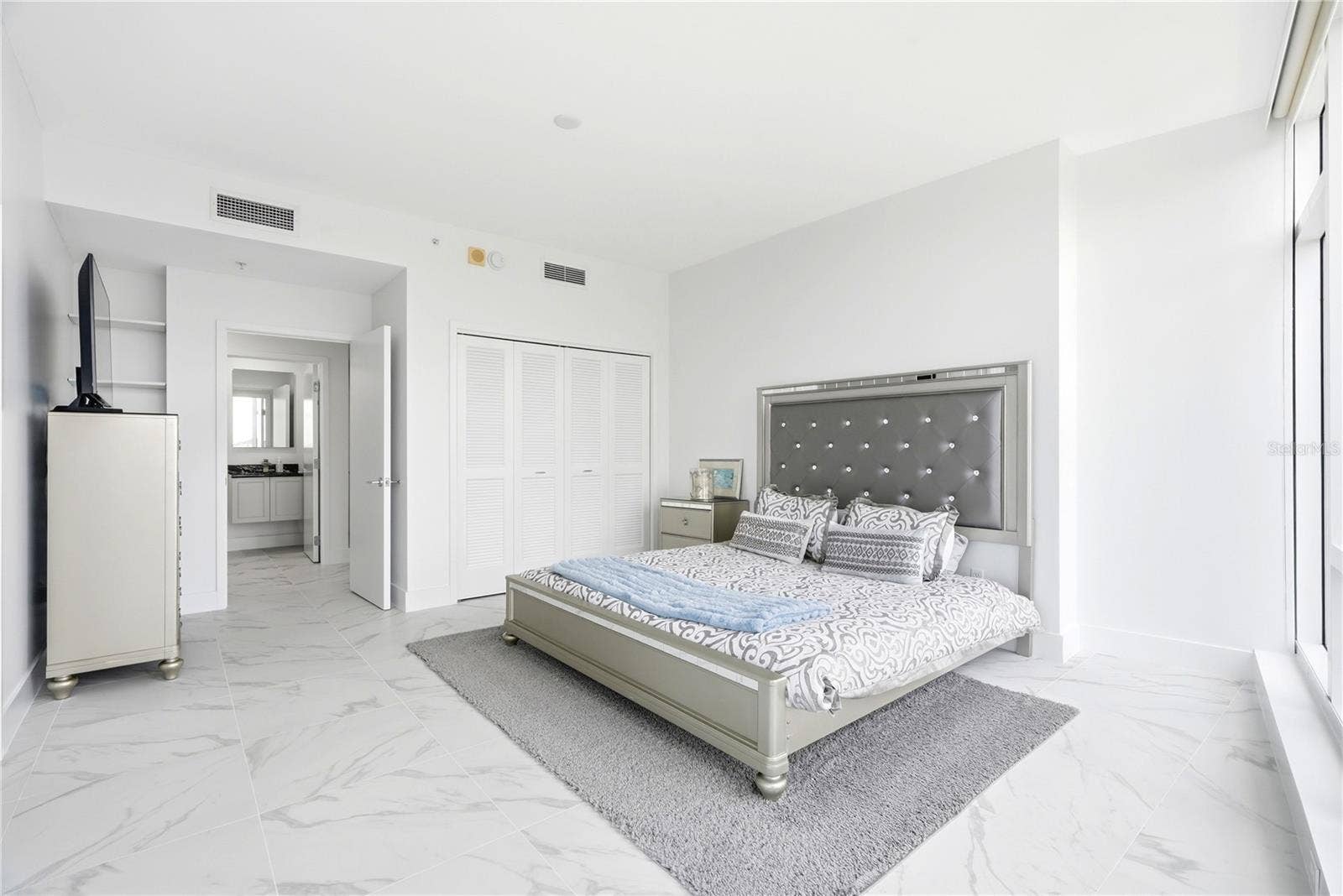 175 1ST STREET S, #1008, St Petersburg, FL 33701 175 1ST STREET S, #1008, St Petersburg, FL 33701