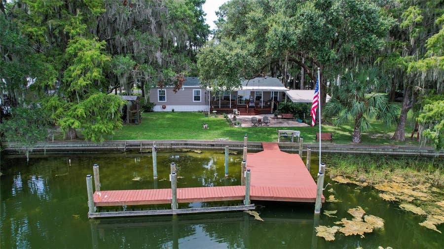 Property photo for 9065 W LAKEVIEW COURT, Crystal River, FL